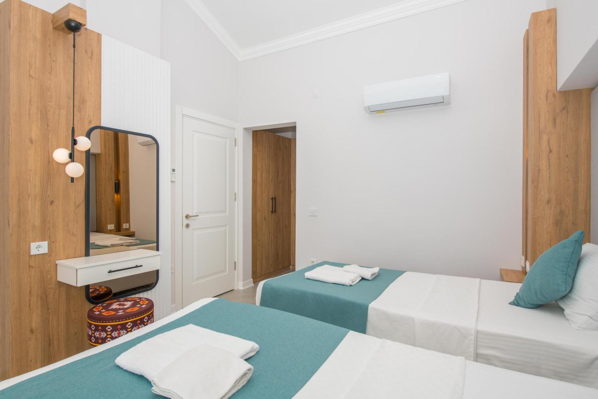 Beachfront Sari Villa With Private Swimming Pool 卡尔坎 外观 照片